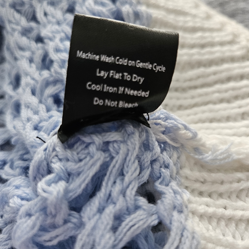 POL Blue and White Crochet Top - Picture 4 of 4